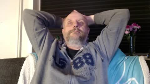 MrLazy online show from February 11, 2026, 6:57 pm