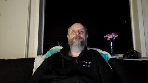 MrLazy online show from March 27, 2026, 6:40 pm