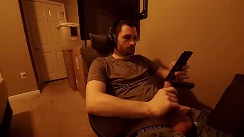 Tom online show from September 28, 2025, 11:43 pm