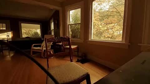 Tom online show from October 20, 2025, 11:27 pm