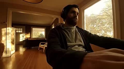 Tom online show from October 29, 2025, 11:17 pm