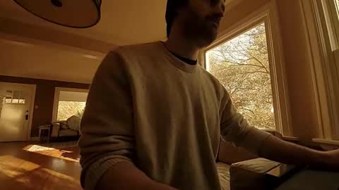 Tom online show from November 8, 2025, 9:46 pm