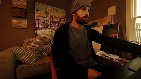 Tom online show from November 27, 2025, 8:22 pm