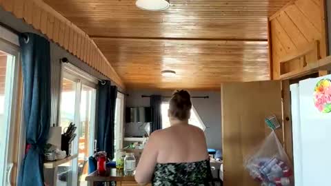 Fiiona online show from April 12, 2026, 11:43 pm