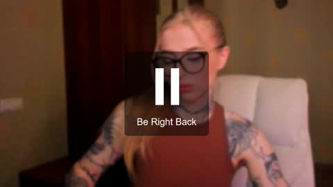 Julia online show from October 27, 2025, 5:33 am