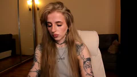 Snapshot of harley_kimm chatting on June 19, 2026, 5:56 am Julia online show from June 19, 2026, 5:56 am