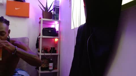 harley_quinnn111 online show from December 23, 2024, 8:57 pm