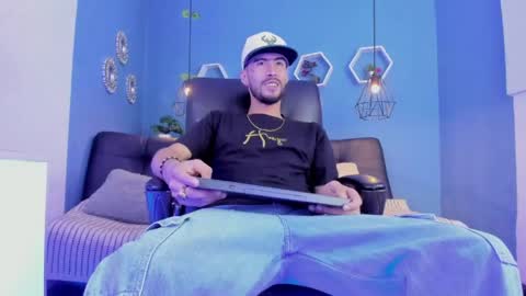 harold_999 online show from June 3, 2026, 2:03 am