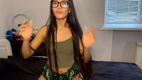 Naomi online show from October 17, 2025, 1:09 am