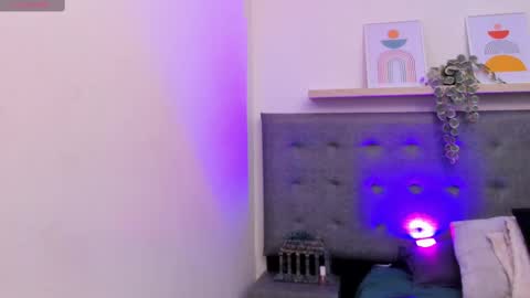 Harper  online show from November 17, 2025, 11:21 pm