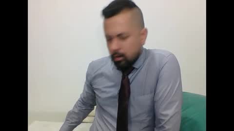 Snapshot of harry_goldenmillerx10fun chatting on December 19, 2024, 8:13 pm Harry online show from December 19, 2024, 8:13 pm