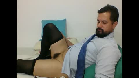 Snapshot of harry_goldenmillerx10fun chatting on February 5, 2025, 8:57 pm Harry online show from February 5, 2025, 8:57 pm