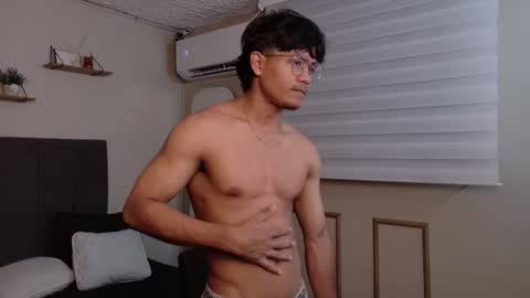 harry_velez online show from January 13, 2026, 2:06 am