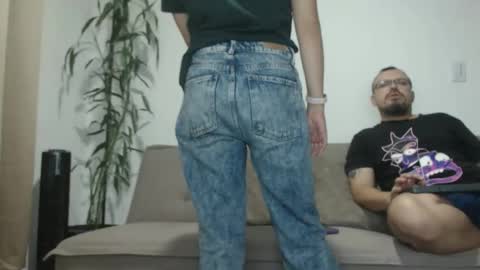 Snapshot of harrycum4you chatting on April 15, 2026, 2:51 am hannaandharri online show from April 15, 2026, 2:51 am