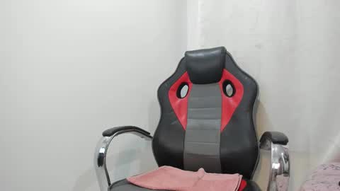 alpha online show from November 12, 2025, 7:13 pm