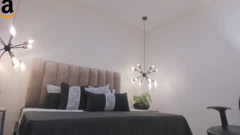 Snapshot of harryy_joness chatting on December 15, 2024, 8:25 pm Harry Jones online show from December 15, 2024, 8:25 pm