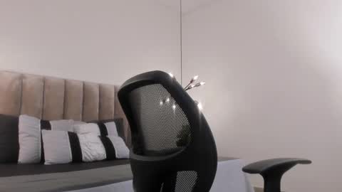 Snapshot of harryy_joness chatting on February 22, 2025, 5:57 pm Harry Jones online show from February 22, 2025, 5:57 pm