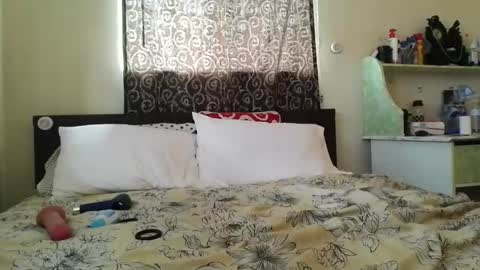 hastudk online show from October 14, 2025, 9:04 pm