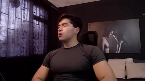 Snapshot of hat_guy01 chatting on February 23, 2026, 8:39 pm hat_guy01 online show from February 23, 2026, 8:39 pm