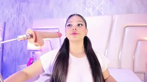 hatsajones online show from March 6, 2026, 4:31 am