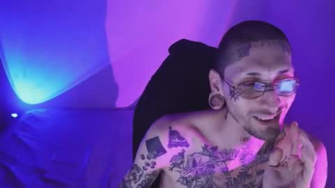 More content   2   online show from November 14, 2025, 2:54 am