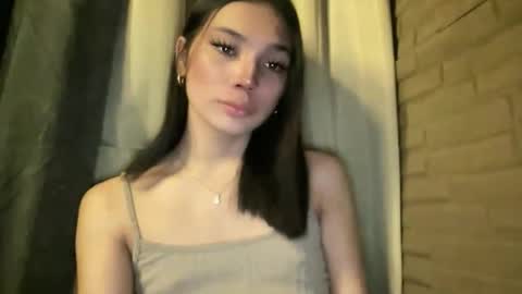 LALA A online show from December 4, 2025, 3:49 am