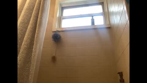 Snapshot of havingfun103 chatting on November 9, 2025, 5:22 pm havingfun103 online show from November 9, 2025, 5:22 pm