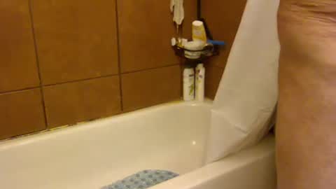 Snapshot of hawaii_guy29 chatting on December 14, 2024, 6:20 pm hawaii_guy29 online show from December 14, 2024, 6:20 pm