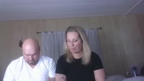 hawktuahgwakgwakmom online show from January 6, 2025, 3:31 am