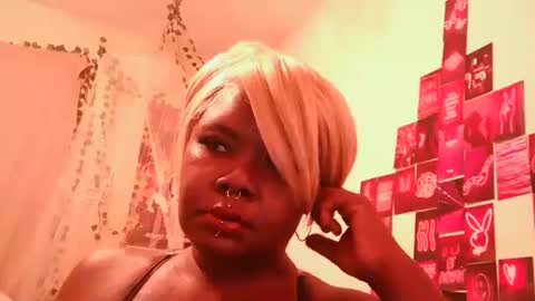 hawtchoc37 online show from October 7, 2025, 10:45 am