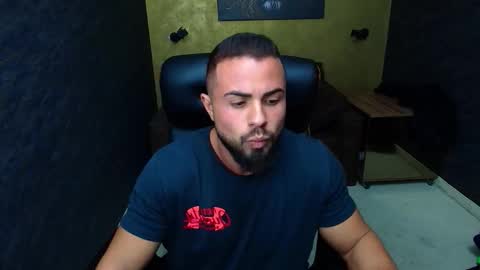 HayesWood online show from October 19, 2025, 4:13 am