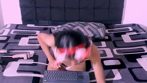 hayley_1111 online show from December 13, 2025, 11:43 pm