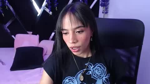 hazel_18_ online show from April 11, 2026, 5:39 pm