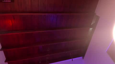 Im Hazel online show from February 26, 2025, 1:11 am