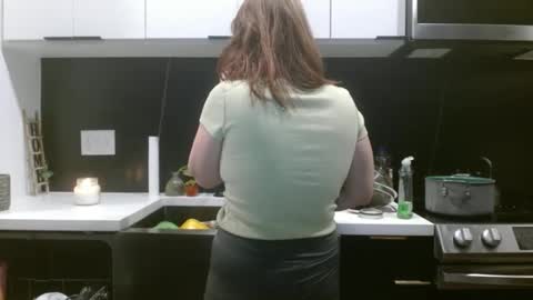 Hazel online show from November 3, 2025, 5:03 pm