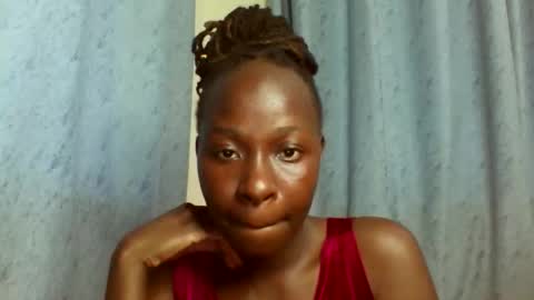 Snapshot of hazel_tess chatting on November 17, 2025, 11:05 am hazel_tess online show from November 17, 2025, 11:05 am