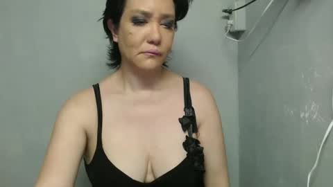 hazelannenatividad3 online show from April 23, 2026, 6:10 pm