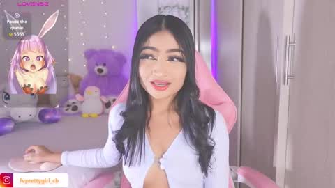 Snapshot of hazelbabee_ chatting on November 25, 2025, 6:02 am Lynn online show from November 25, 2025, 6:02 am