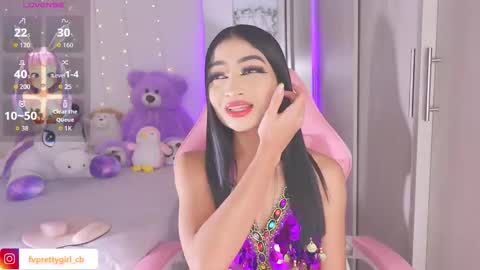 Snapshot of hazelbabee_ chatting on December 1, 2025, 5:45 am Lynn online show from December 1, 2025, 5:45 am