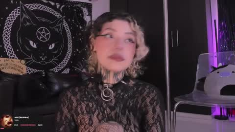 Hazell Witch online show from April 3, 2026, 2:26 pm