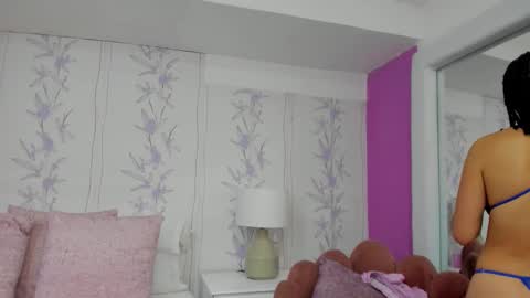 HazelMoret online show from September 12, 2025, 12:49 pm