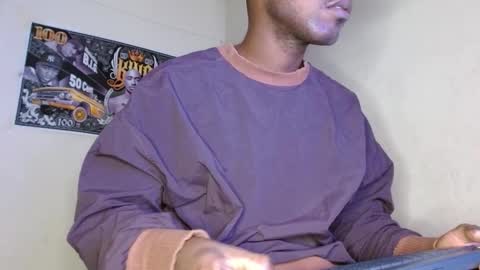 hazlan_420 online show from October 31, 2025, 9:43 am