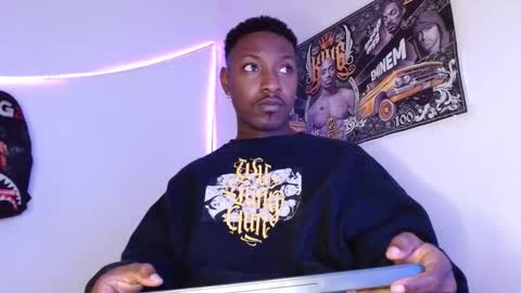 hazlan_420 online show from February 8, 2026, 7:17 pm