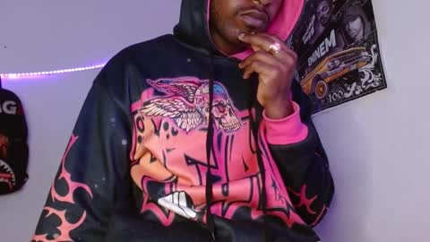 hazlan_420 online show from April 9, 2026, 12:43 pm