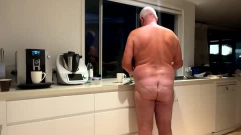 h babe online show from December 6, 2024, 6:28 pm