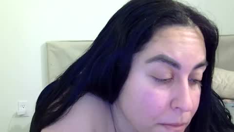 Snapshot of heatwavee chatting on December 7, 2024, 9:55 pm heatwavee online show from December 7, 2024, 9:55 pm