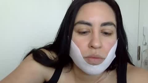 Snapshot of heatwavee chatting on February 15, 2025, 2:22 pm heatwavee online show from February 15, 2025, 2:22 pm