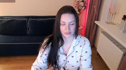 Heaven girl online show from April 13, 2026, 6:57 pm