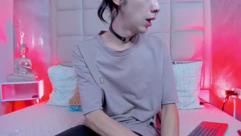 Keira Hecate online show from November 28, 2025, 8:00 pm