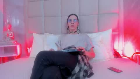 Keira Hecate online show from November 30, 2025, 7:51 pm